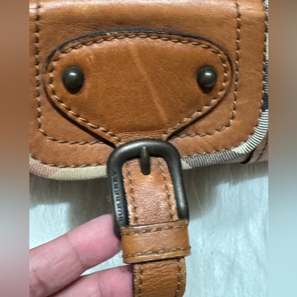 Burberry Vintage Tan Leather Women's Bag - Picture 12 of 13